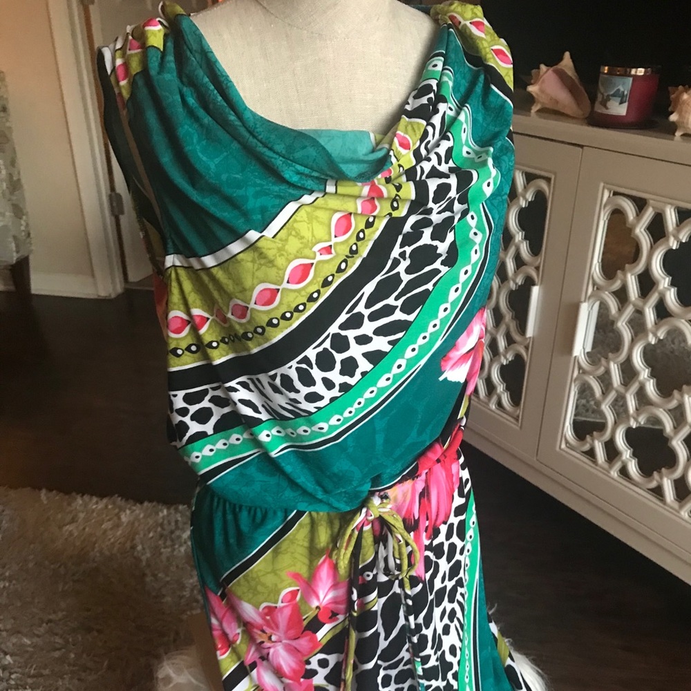 Muse size 6 playful animal print dress